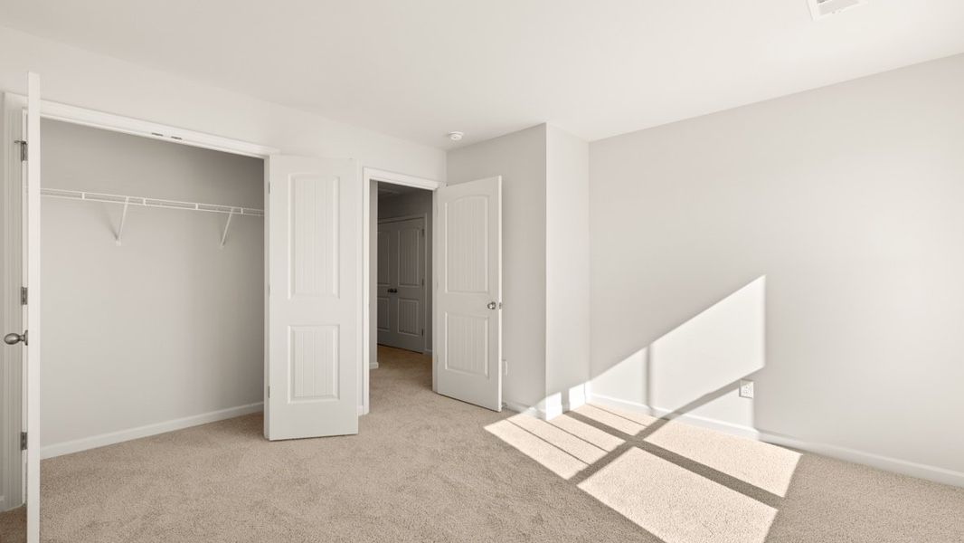 Representative unfurnished interior of a home built from the Halton by D.R. Horton in Northwoods at Mirror Lake, Villa Rica (Image 31).