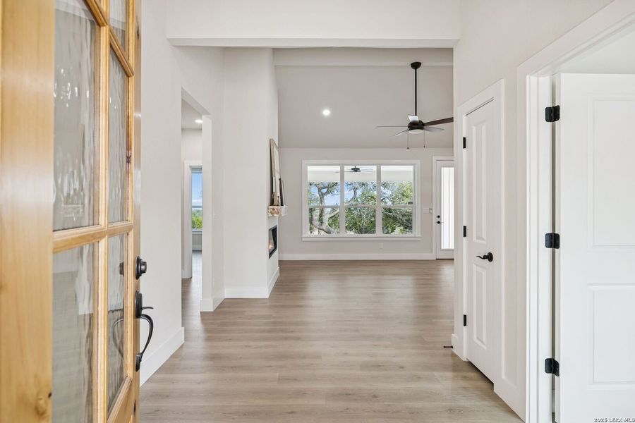 Spacious, unfurnished interior of a new home in , Fischer (Image 27).