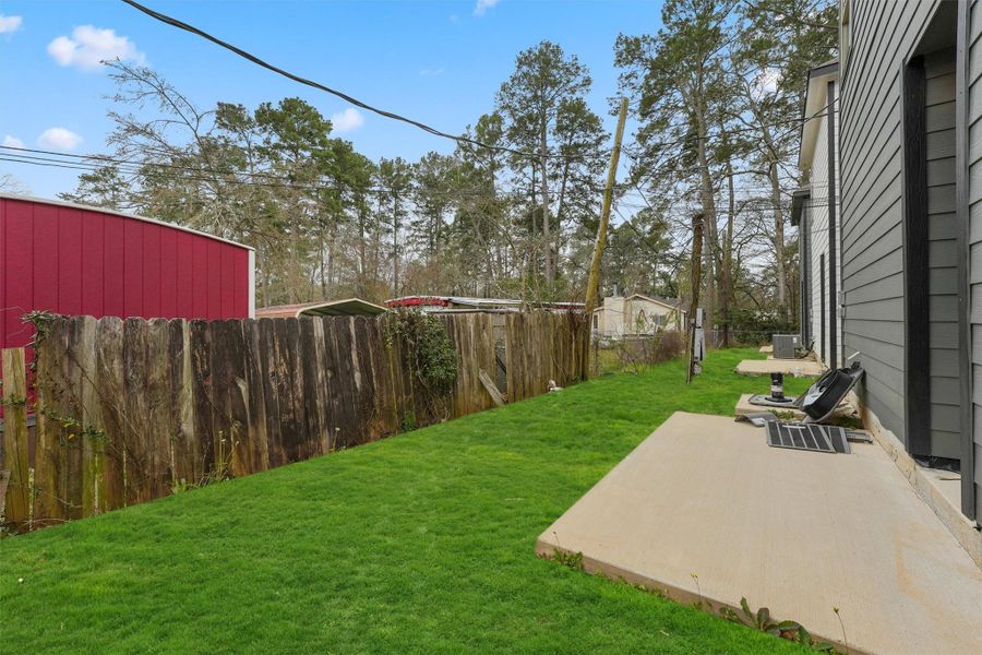 Exterior details and patio area of a home in , Willis (Image 22).