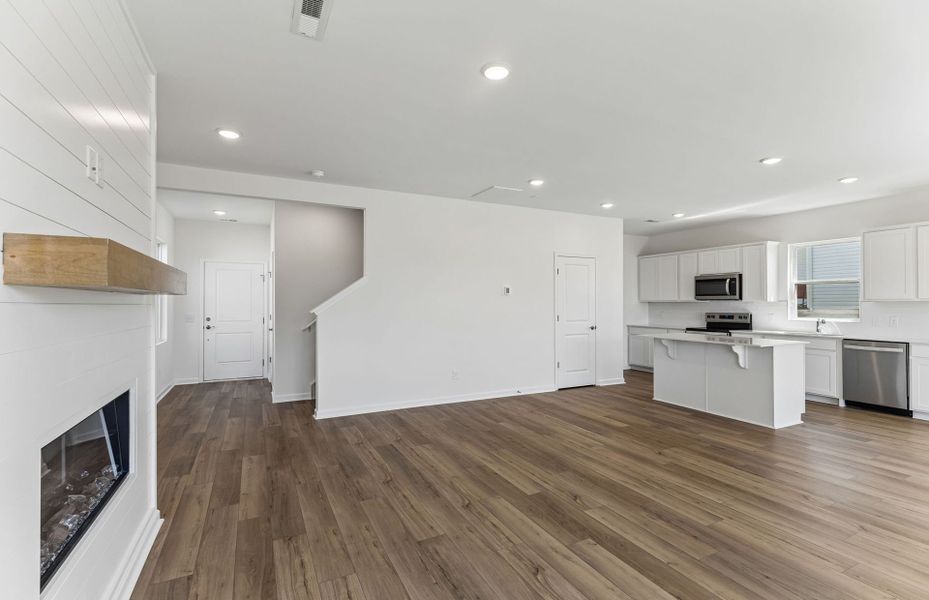 Spacious, unfurnished interior of a new home in Highlands of Carter's Station, Columbia (Image 21). Spacious, unfurnished interior of a new home in Highlands of Carter's Station, Columbia (Image 21).