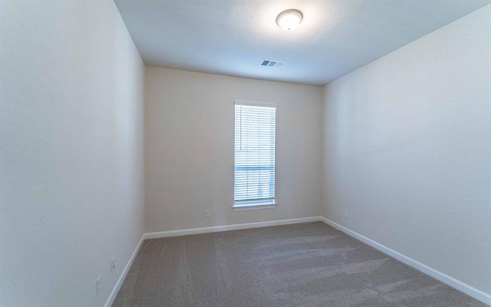 Spacious, unfurnished interior of a new home in Sonoma Verde, Rockwall (Image 17).