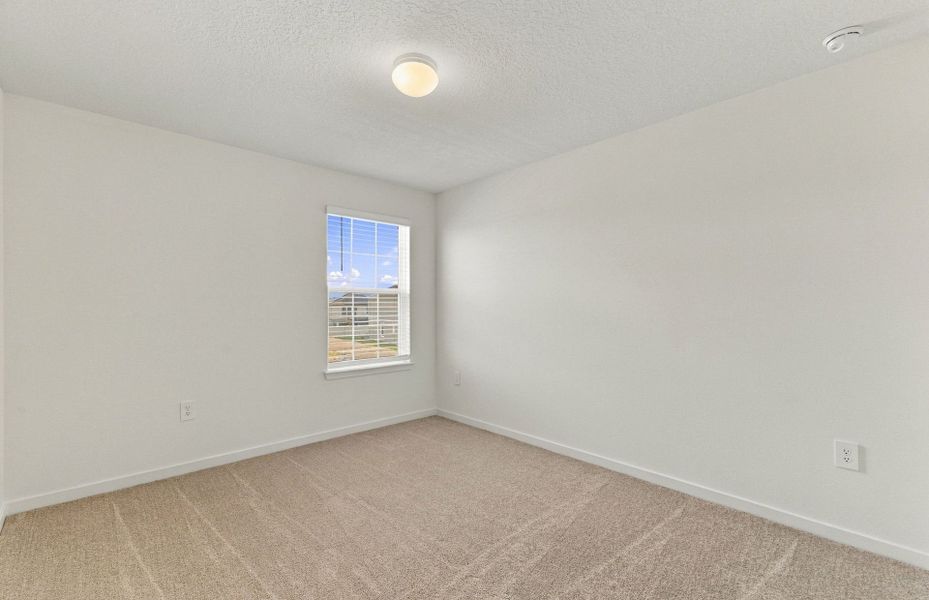 Spacious, unfurnished interior of a new home in Silverlake, Lake Alfred (Image 16).