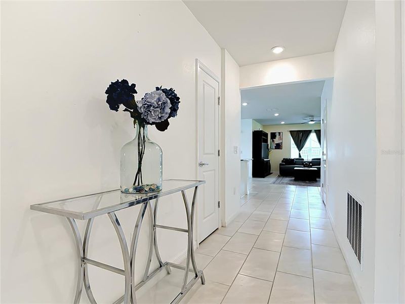 Furnished interior view inside a new home in , Winter Haven (Image 10).