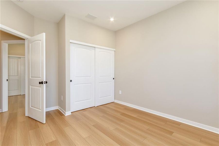 Spacious, unfurnished interior of a new home in Sweetbay Farm, Lawrenceville (Image 41).