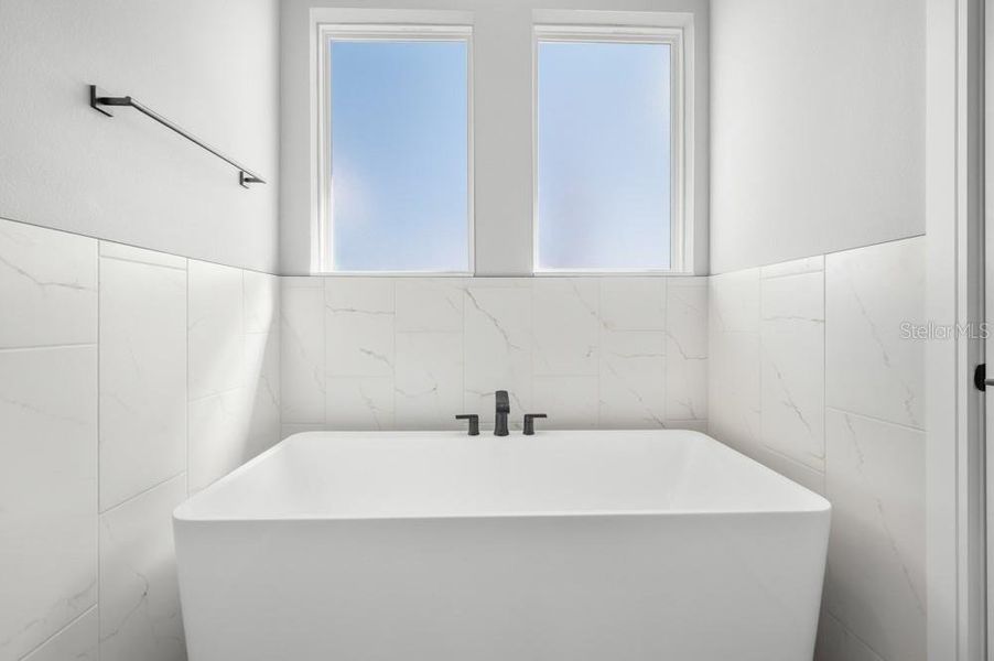 Close-up of interior finishes inside a home in , Fruitland Park (Image 13).