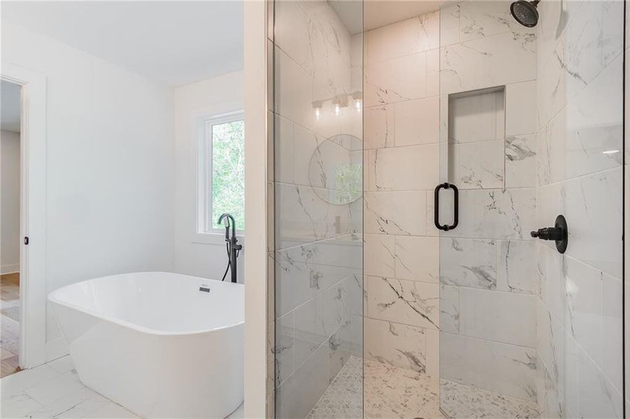 Furnished interior view inside a new home in , Gainesville (Image 9).