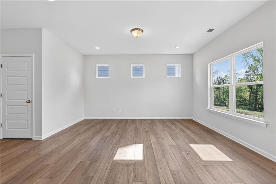 Spacious, unfurnished interior of a new home in North Haven, Rome (Image 18). Spacious, unfurnished interior of a new home in North Haven, Rome (Image 18).
