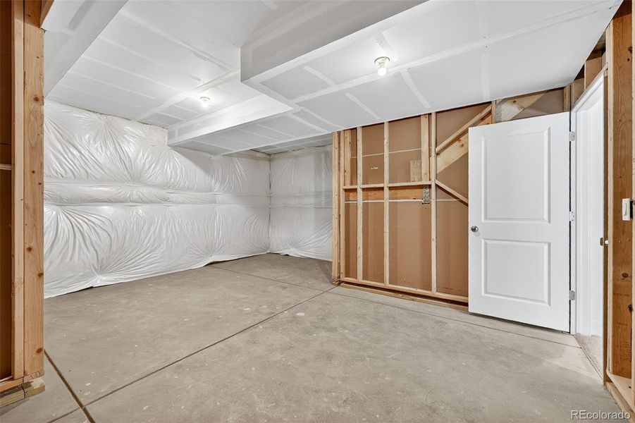 17116 W 92nd Loop - Ready Now!