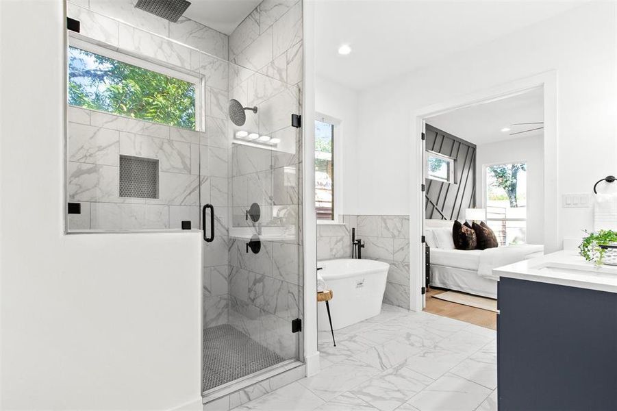 Furnished interior view inside a new home in , Irving (Image 31).