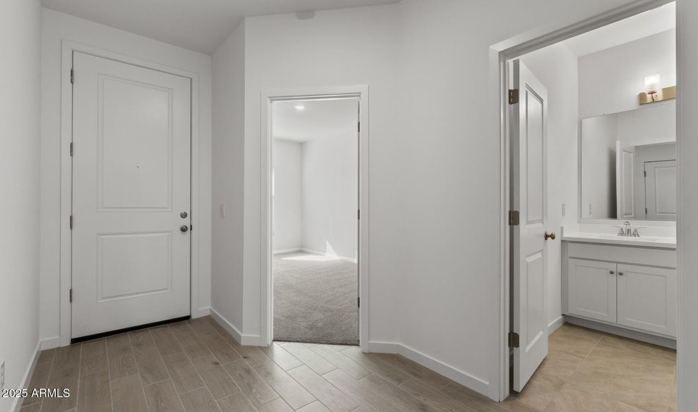 MR Lot #87 Foyer (Large)