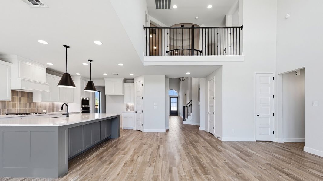 Furnished interior view inside a new home in Myrtle Creek, Waxahachie (Image 13).