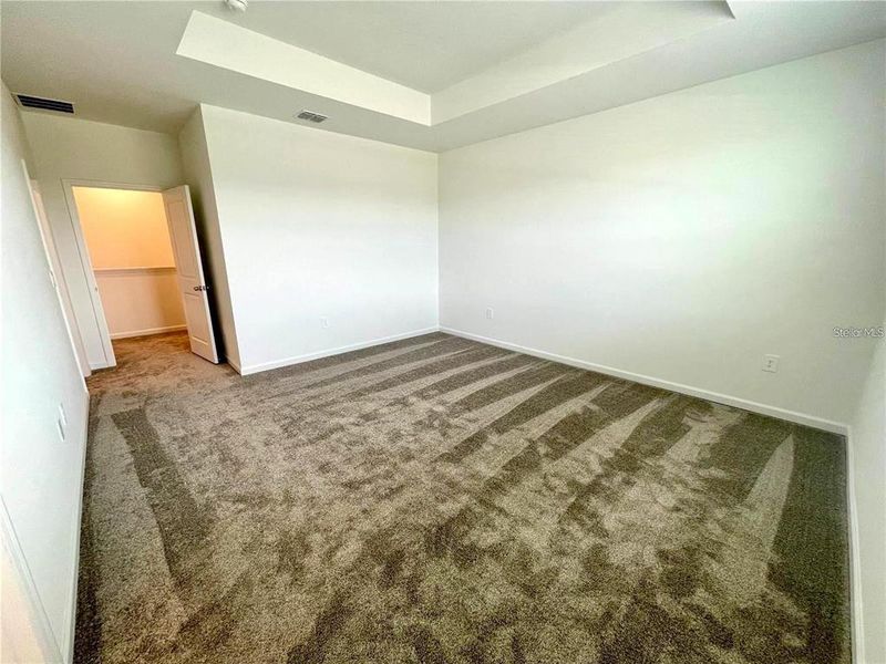 Spacious, unfurnished interior of a new home in , Davenport (Image 17).