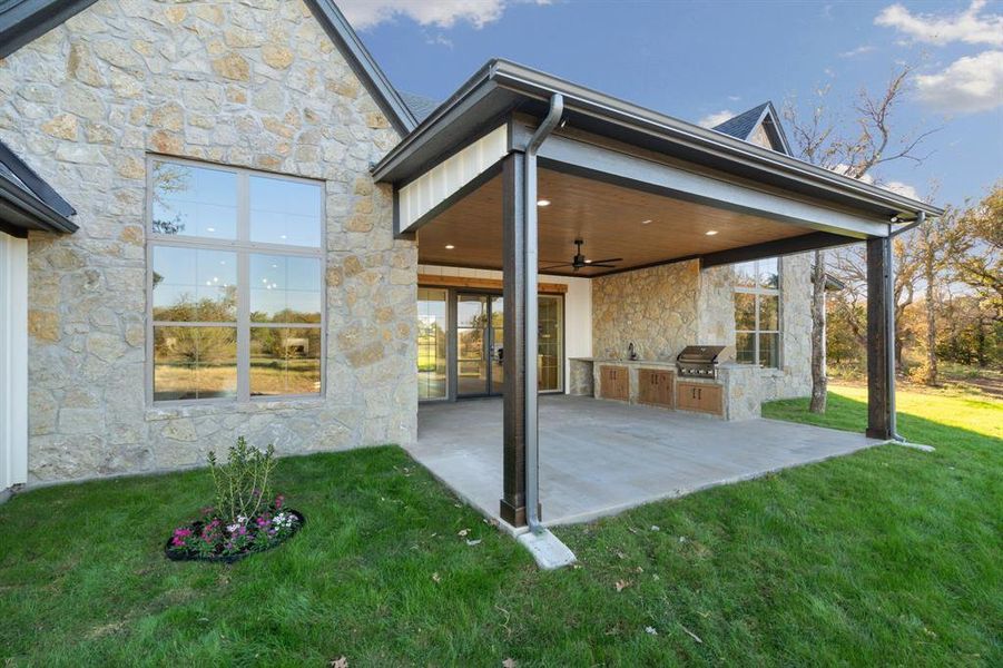 Exterior details and patio area of a home in , Weatherford (Image 26).