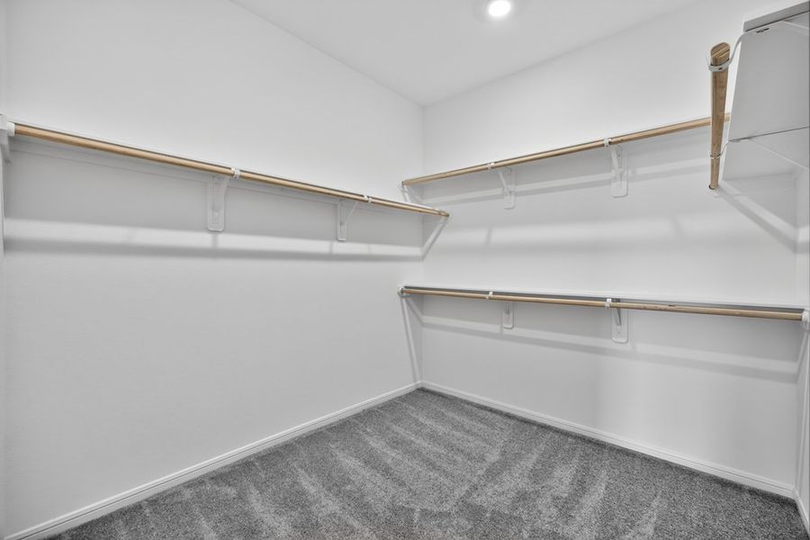 Spacious, unfurnished interior of a new home in Brookewater 45s, Rosenberg (Image 23).