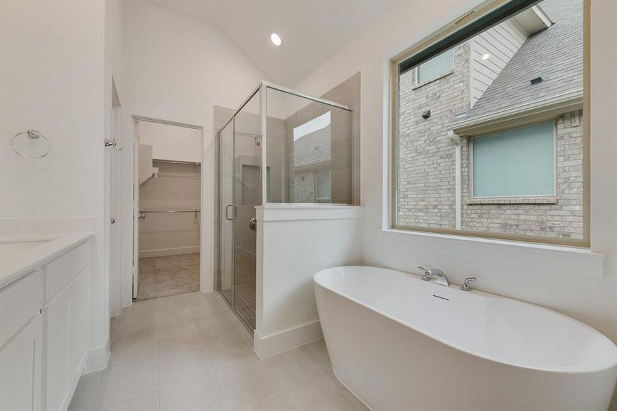 Furnished interior view inside a new home in Edgewater, Fate (Image 17).