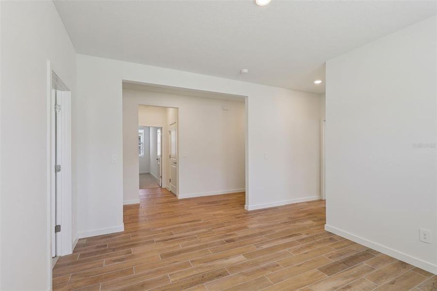 Spacious, unfurnished interior of a new home in Colbert Landings, Palm Coast (Image 25).