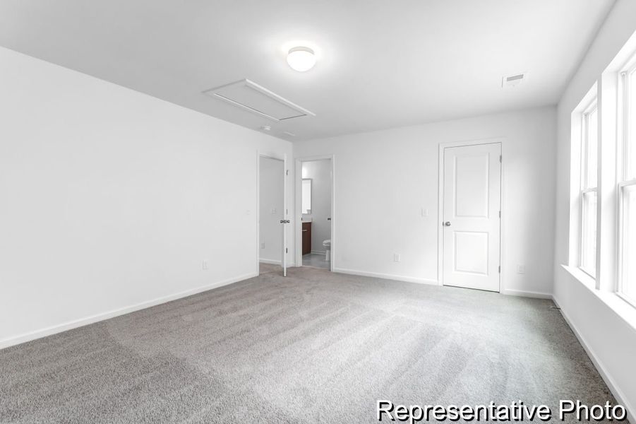 Spacious, unfurnished interior of a new home in Nathans Ridge, Lillington (Image 21).