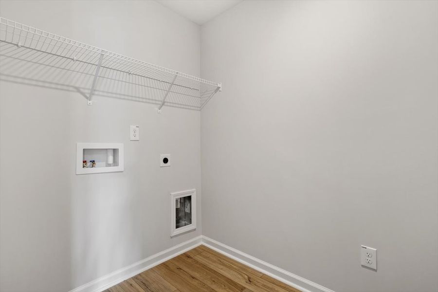 Spacious, unfurnished interior of a new home in Sweetbrier, Durham (Image 26).