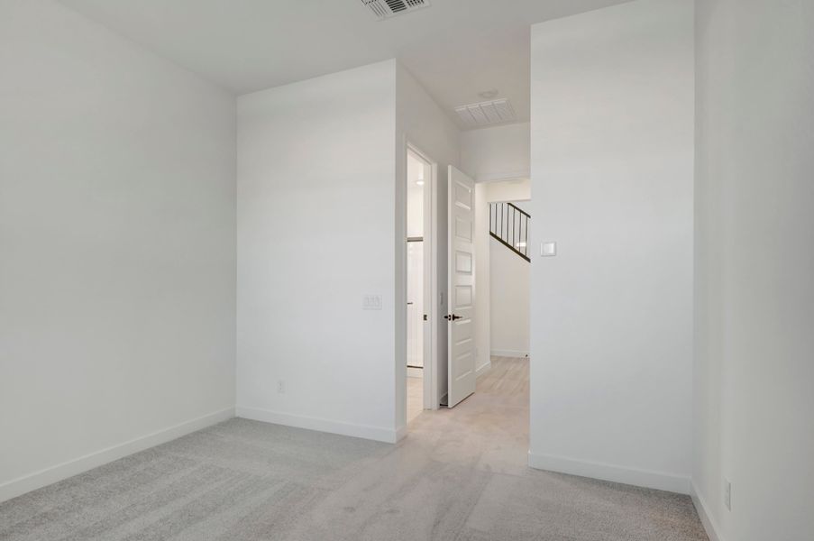 Spacious, unfurnished interior of a new home in Soleo, San Tan Valley (Image 17).