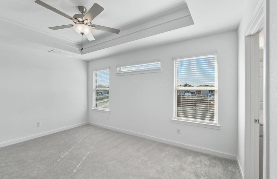 Spacious, unfurnished interior of a new home in Santa Rita Ranch, Liberty Hill (Image 10).