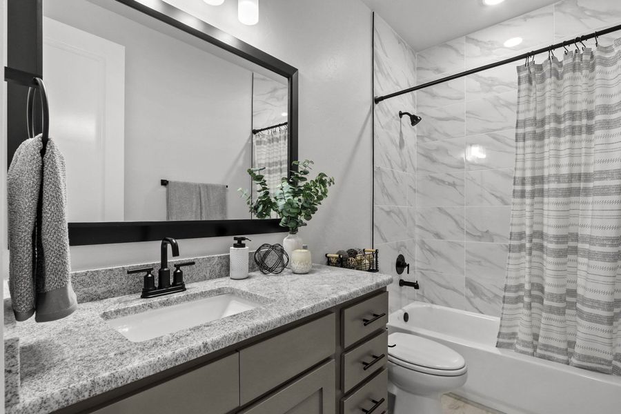 Representative furnished interior of a home built from the Willow by Hakes Brothers in Hillside Park, El Paso (Image 27).