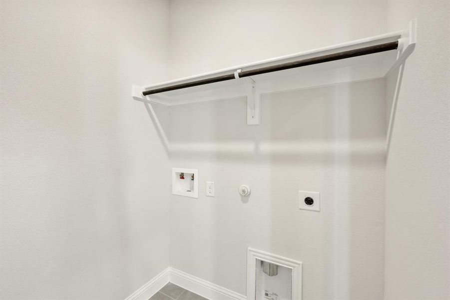 Spacious, unfurnished interior of a new home in Homestead at Daniel Farms, DeSoto (Image 36).