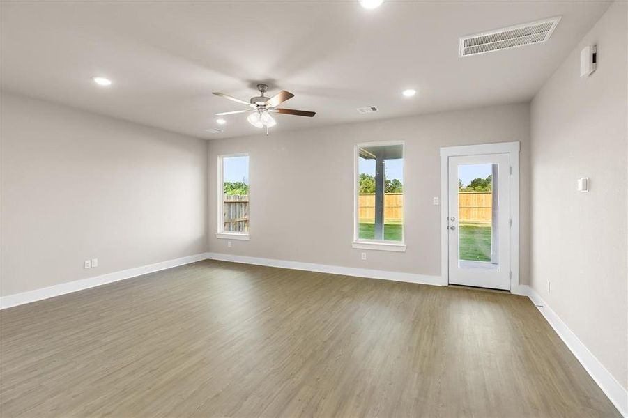 Spacious, unfurnished interior of a new home in Colony at Pinehurst 50s, Pinehurst (Image 20).