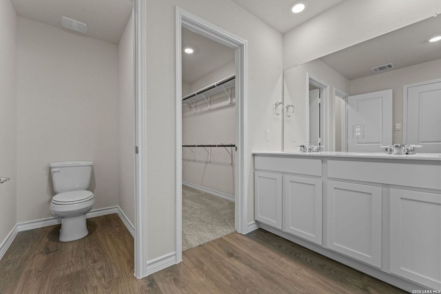 Furnished interior view inside a new home in Steele Creek, Cibolo (Image 5).