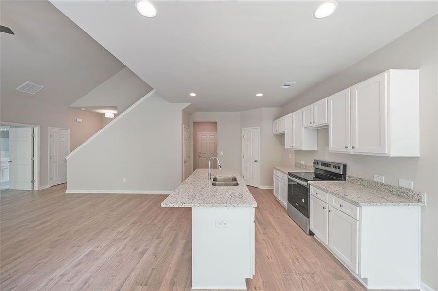 Furnished interior view inside a new home in , Dahlonega (Image 6).