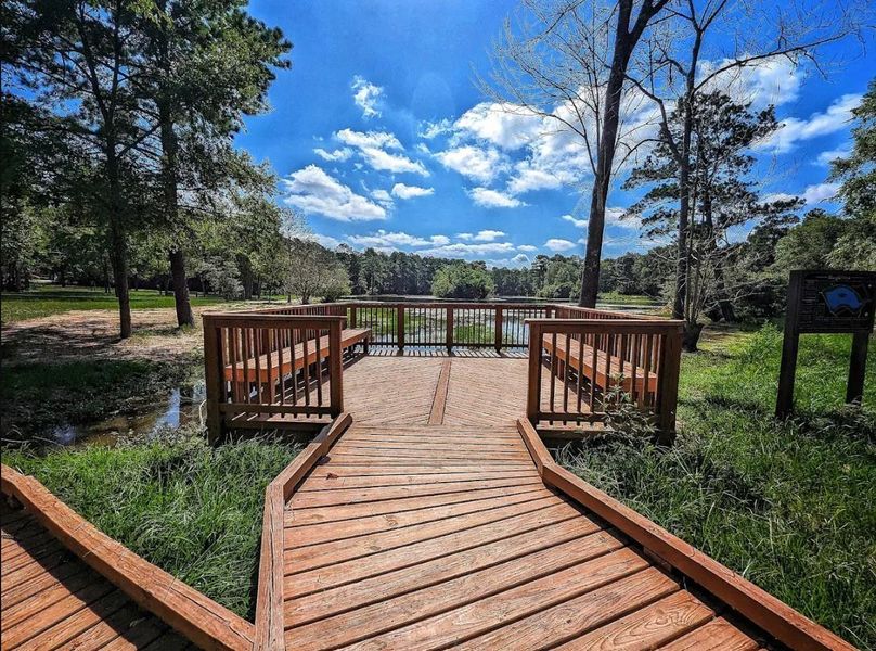 Embrace the outdoors with access to Cypresswood Golf Club, the scenic Spring Creek Greenway, and The Spring Trails preserve.