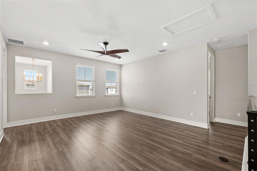 Spacious, unfurnished interior of a new home in , Winter Garden (Image 55).