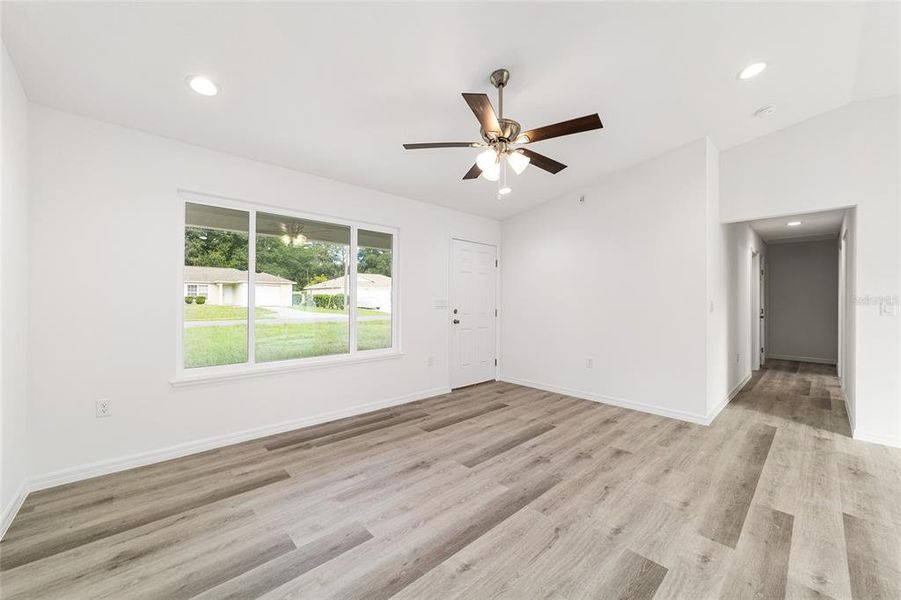 Spacious, unfurnished interior of a new home in , Silver Springs (Image 35).