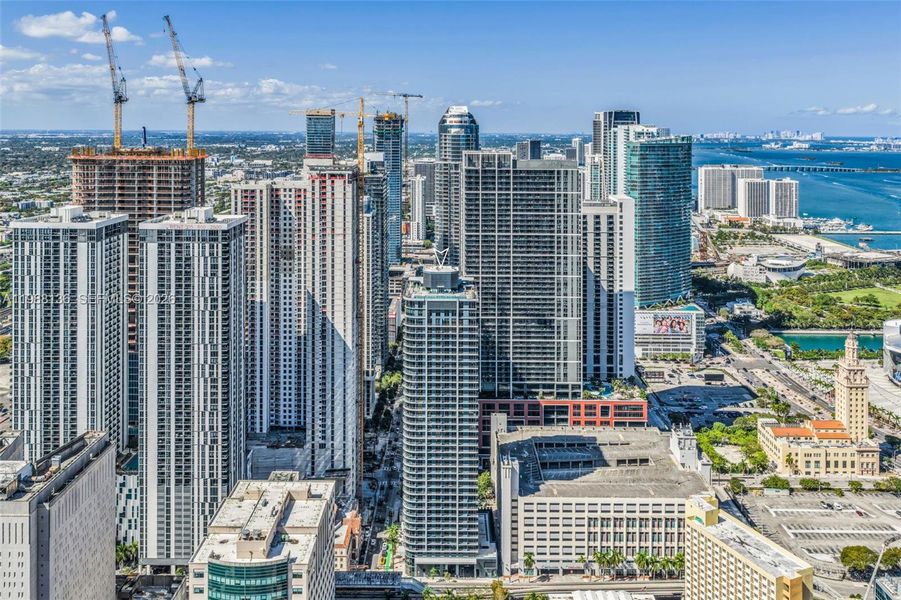 Condo located in Miami, FL showcasing its design and architecture (Image 28). Condo located in Miami, FL showcasing its design and architecture (Image 28).