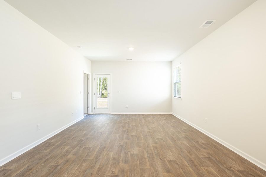Spacious, unfurnished interior of a new home in Pine Hills at Cane Bay, Summerville (Image 12).