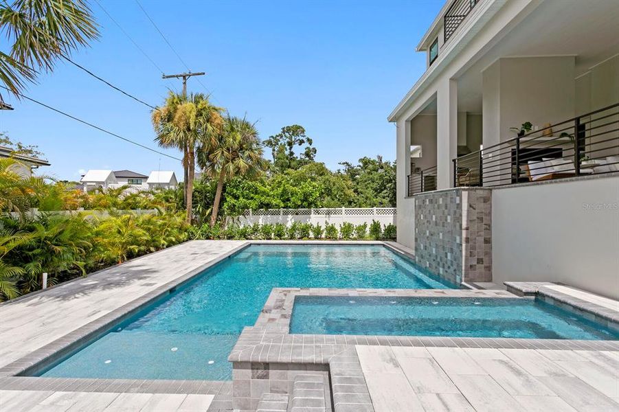 Exterior details and patio area of a home in , Tampa (Image 39).