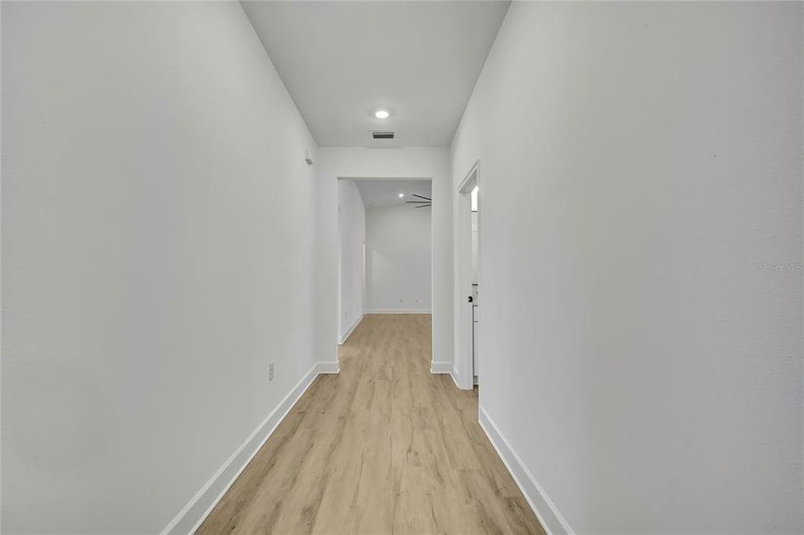 Spacious, unfurnished interior of a new home in , Weeki Wachee (Image 21).