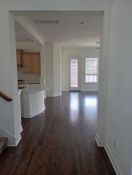 Spacious, unfurnished interior of a new home in Highcrest Meadow West, Georgetown (Image 12).