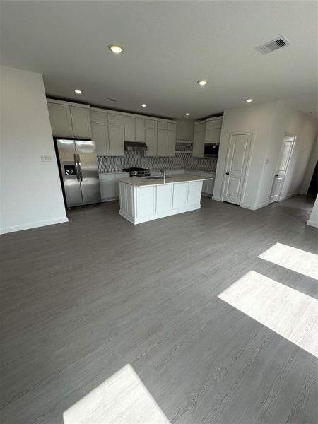 Pics are not of actual home. They are a representative of a home of the same floor plan Pics are not of actual home. They are a representative of a home of the same floor plan