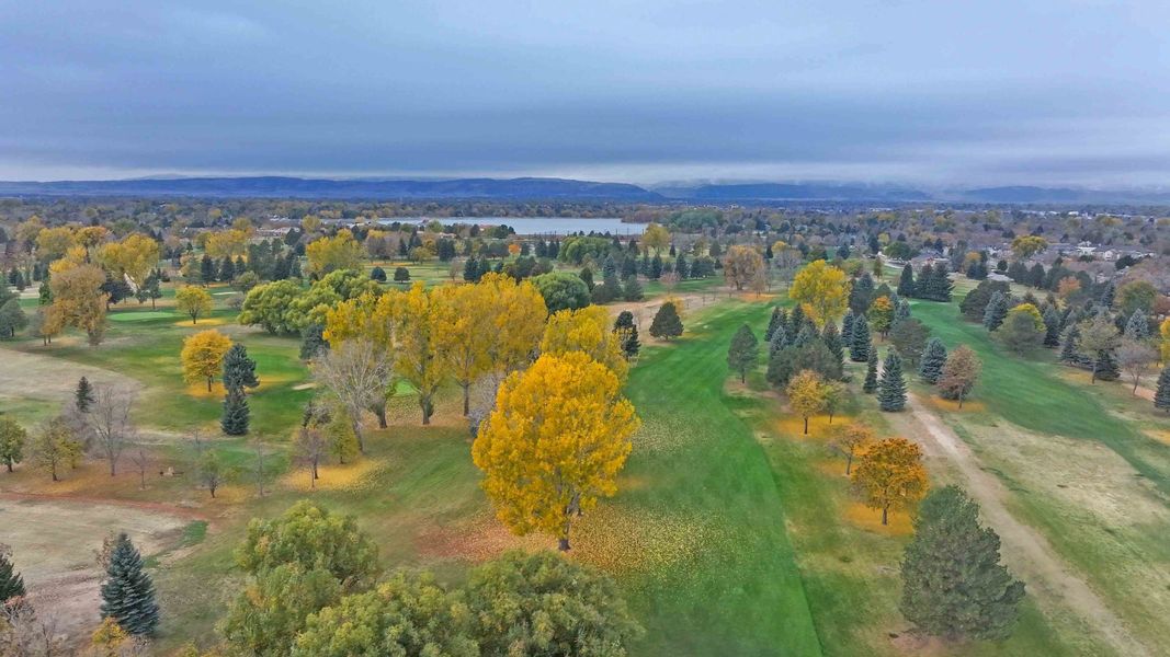 Natural landscape and outdoor views near Hansen Farm in Fort Collins (Image 23).
