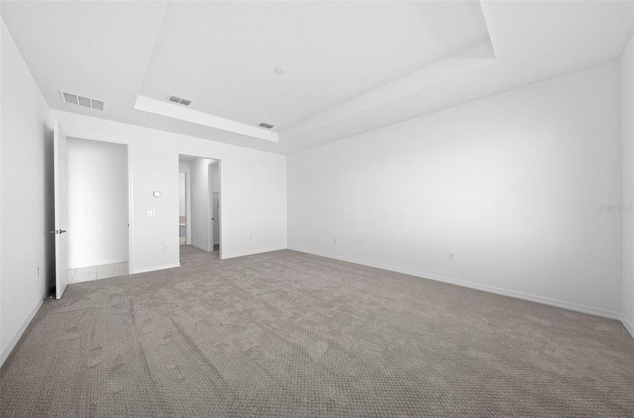 Spacious, unfurnished interior of a new home in , Ocala (Image 36).