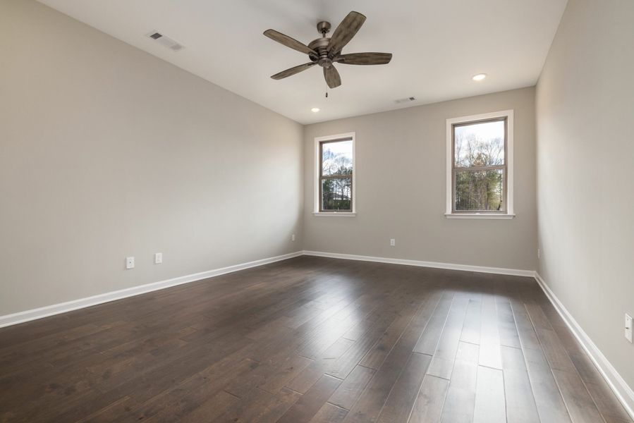 Representative unfurnished interior of a home built from the Henderson by Grant Homes LLC in Valleybrook, Oakland (Image 7).