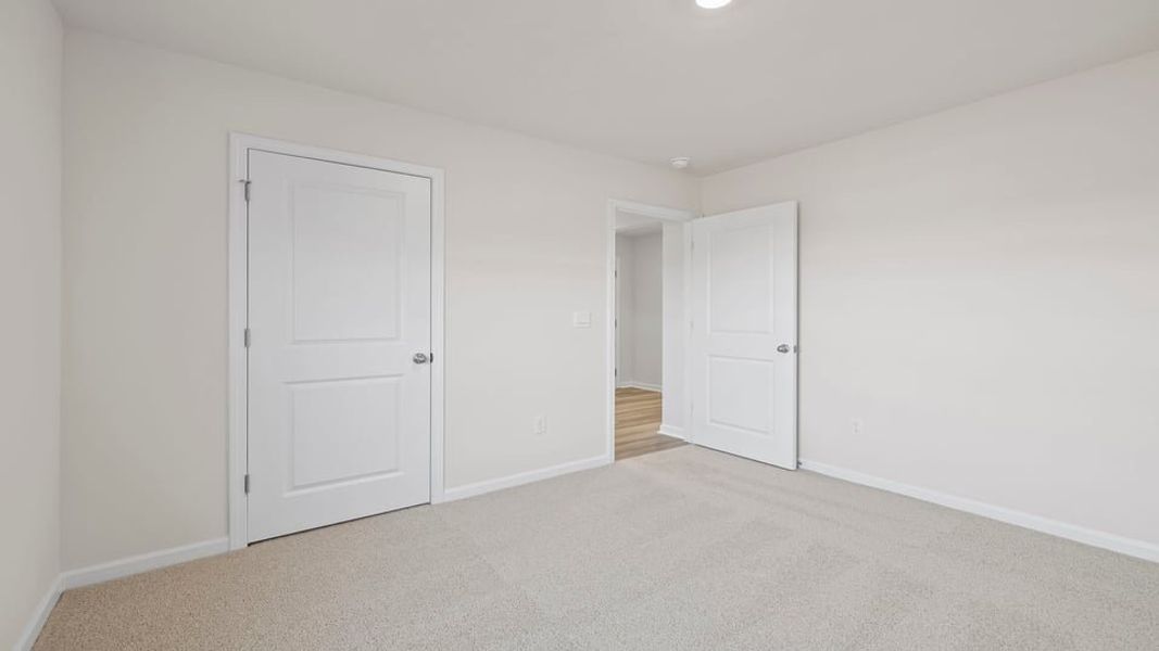 Spacious, unfurnished interior of a new home in Cascade Point, Seneca (Image 22).