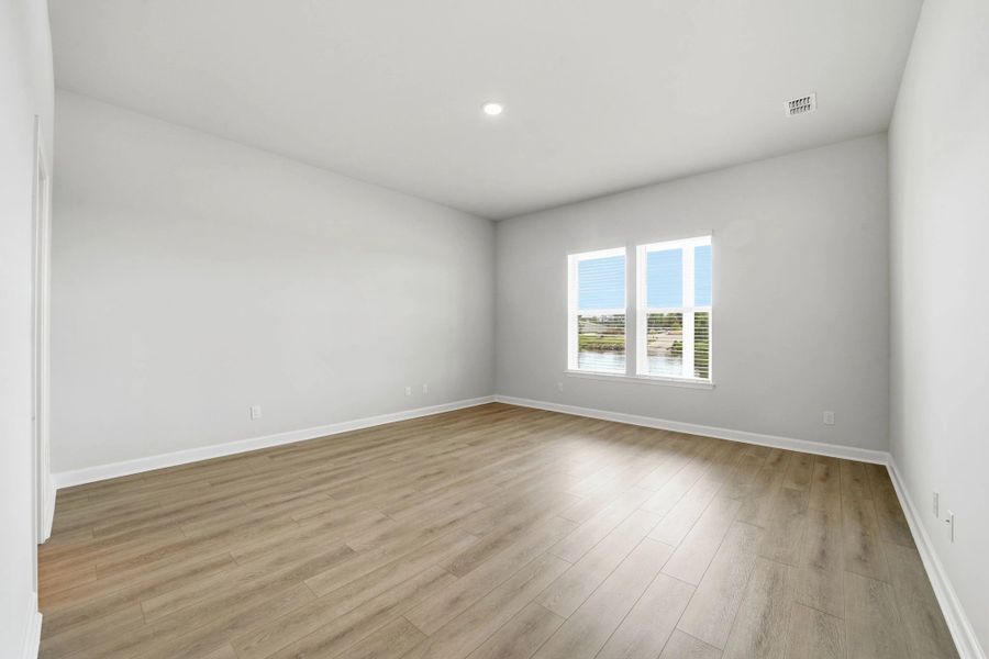 Spacious, unfurnished interior of a new home in Blue Heron Retreat, Little River (Image 14).