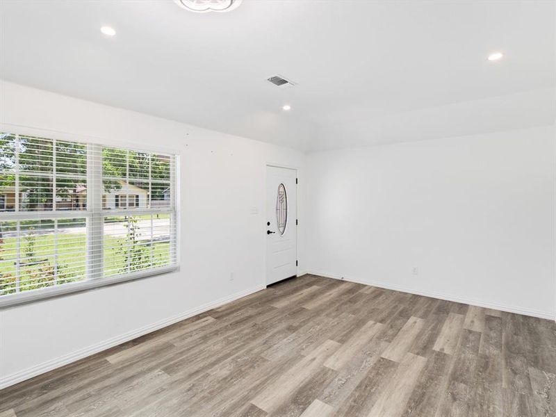 Spacious, unfurnished interior of a new home in , Ennis (Image 30).