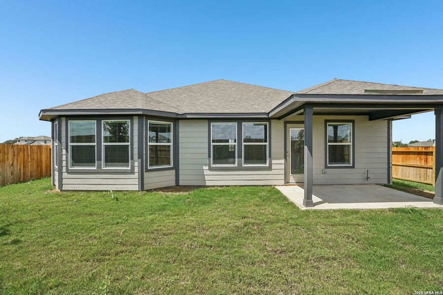 Exterior details and patio area of a home in Carmel Ranch, Schertz (Image 23).