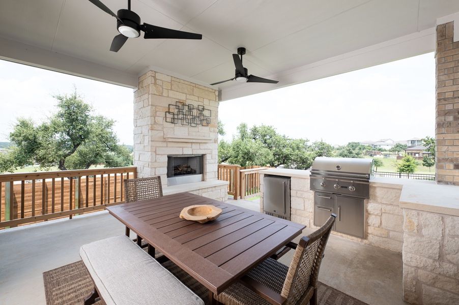 Representative furnished interior of a home built from the Hathaway by Ashton Woods in Provence 70s, Austin (Image 19).