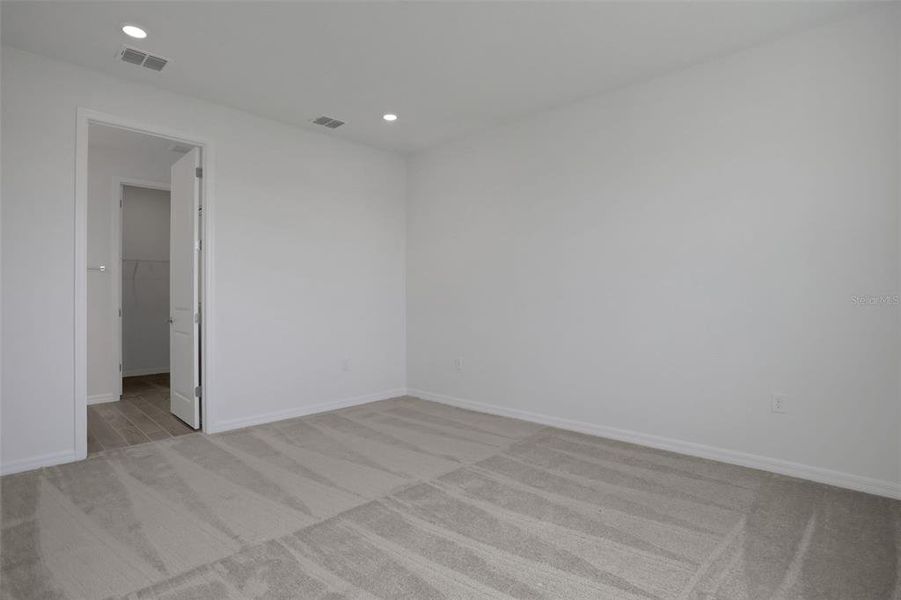 Spacious, unfurnished interior of a new home in Turnleaf, Punta Gorda (Image 15).