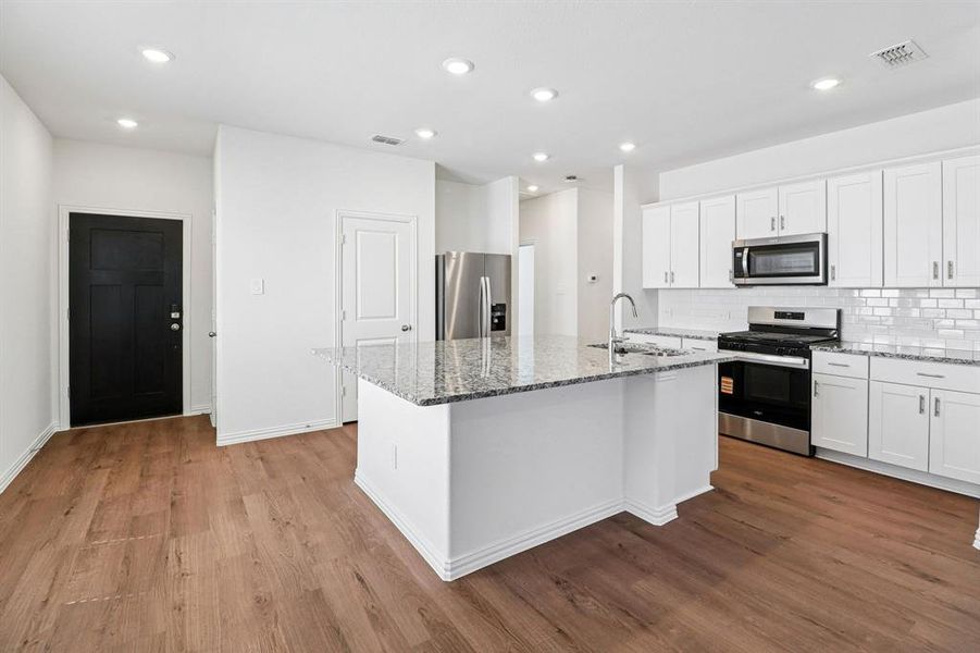 Photo is not of the actual home, but is an inspirational photo of builder’s model home and may depict options, furnishings, and/or decorator features that are not included. Photo is not of the actual home, but is an inspirational photo of builder’s model home and may depict options, furnishings, and/or decorator features that are not included.
