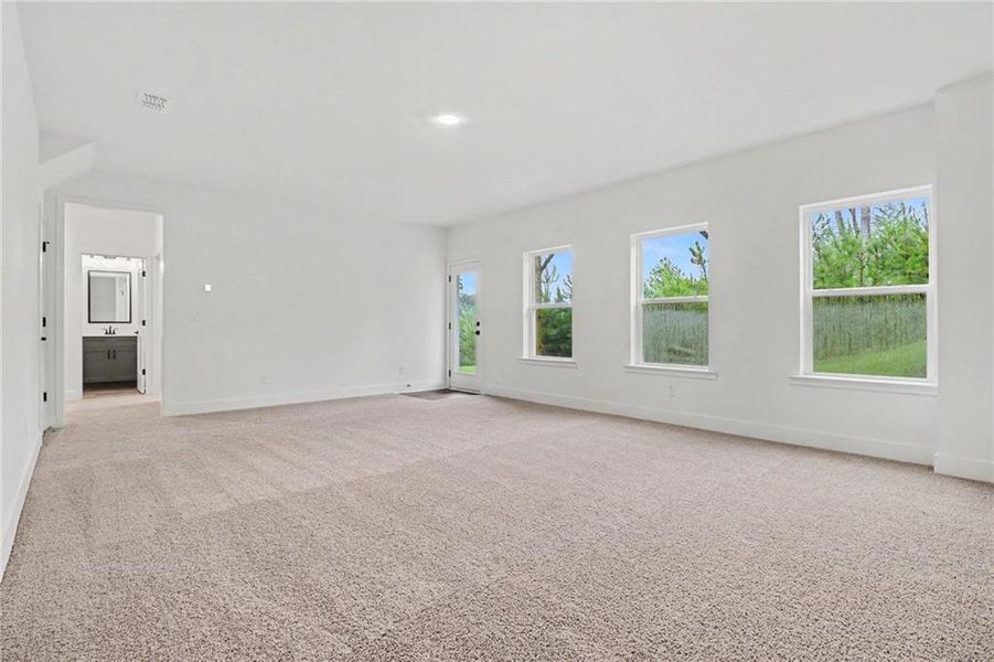 Spacious, unfurnished interior of a new home in Thunder Ridge, Dawsonville (Image 48).