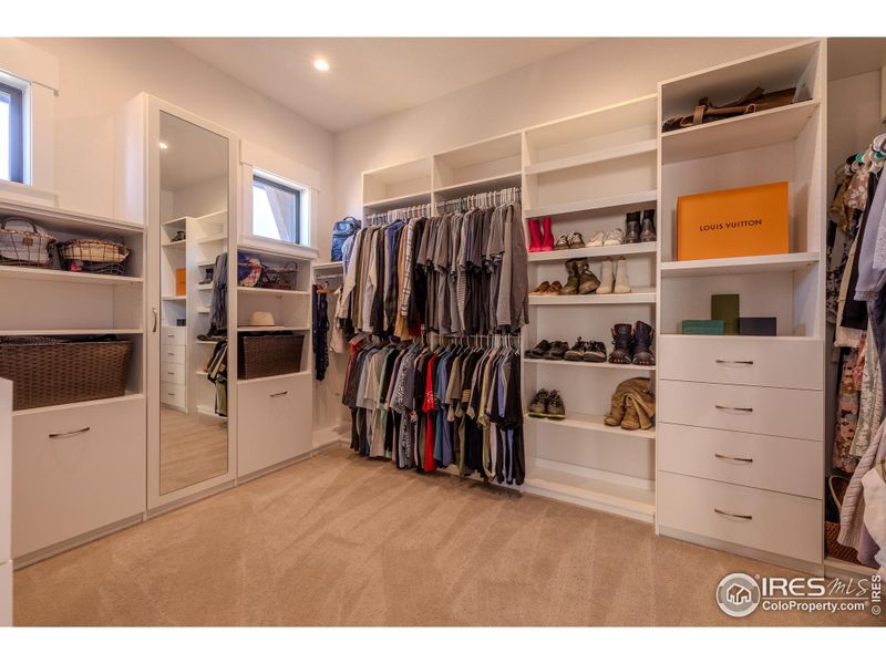 Image 34 of a home in .